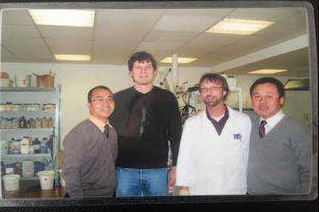 2005年，創始人宋文超先生和戴榮明先生出訪德國，引進離品質酸銅光亮劑，促進了公司產品與國際接軌和品質提升。